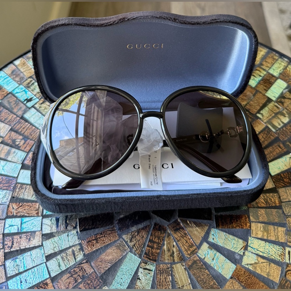 Authentic Gucci Black Sunglasses with Case and accessories. #luxury